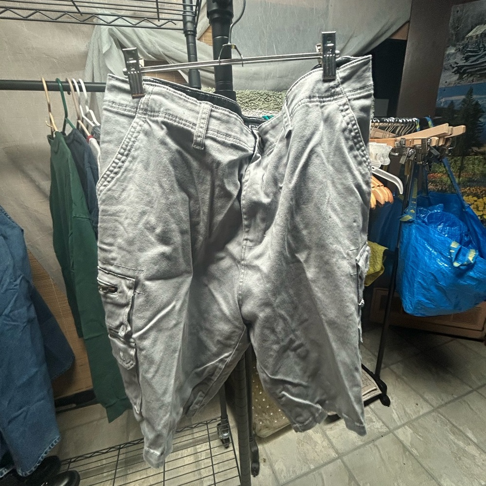 Airwalk Light Gray Cargo Shorts